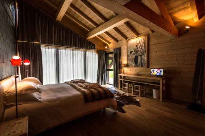 ventanas con cortinas de estilo chalet