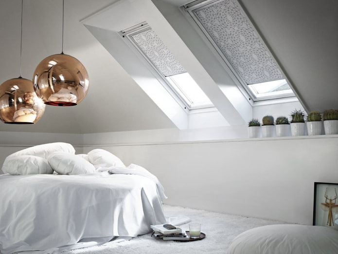 ventanas de tejado con persianas enrollables de estilo minimalista