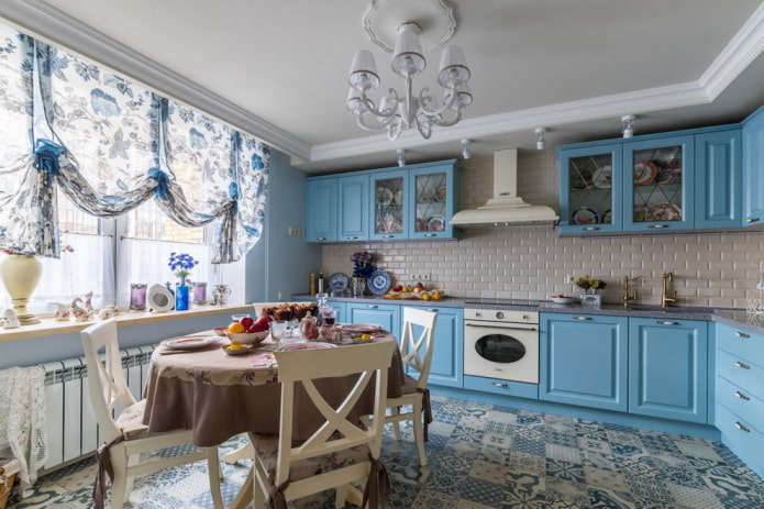 Cortinas con estampado floral al estilo provenzal