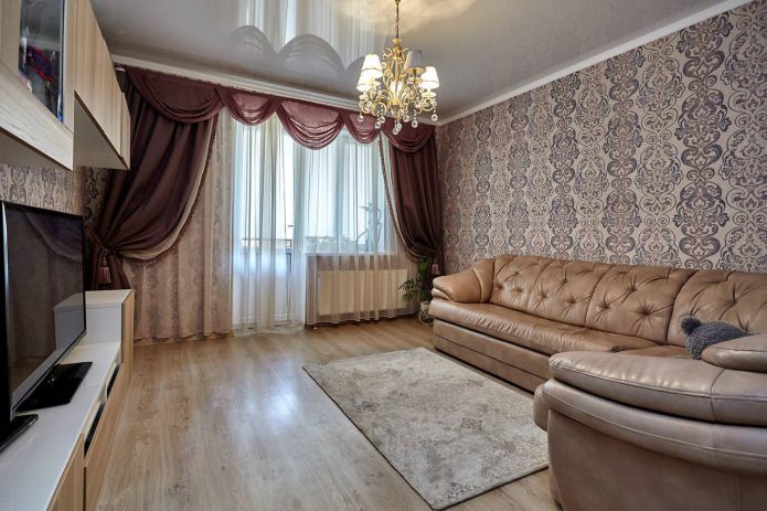 Cortinas con lambrequín en el salón