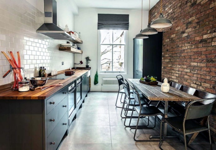 Persianas romanas en una cocina tipo loft