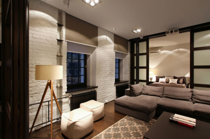 persianas enrollables marrones para salón estilo loft