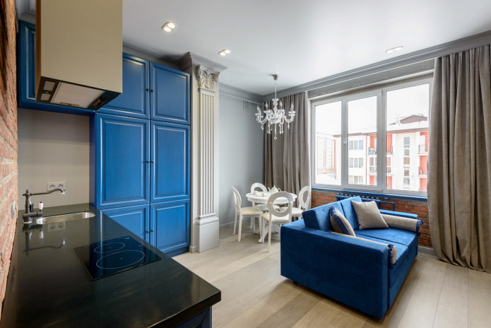 combinación de cortinas con textiles en el interior