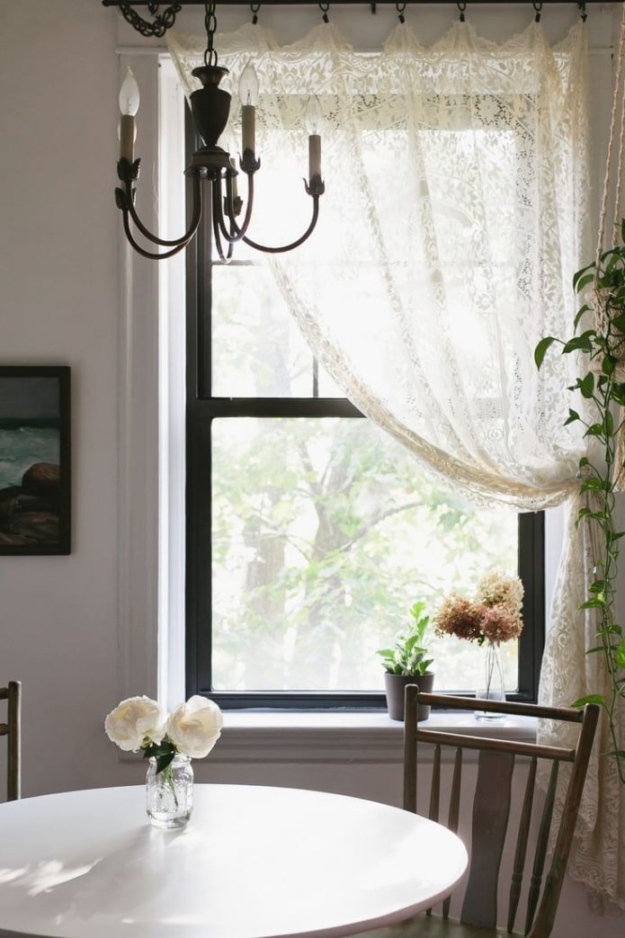 Cortinas de encaje de estilo provenzal