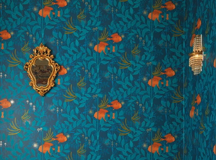 Naranja y papel pintado azul