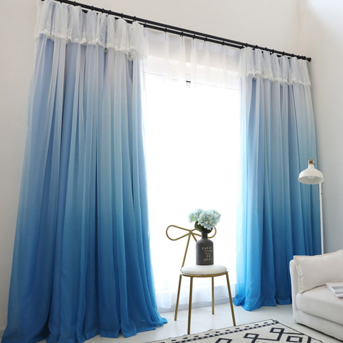 Degradado blanco y azul en cortinas