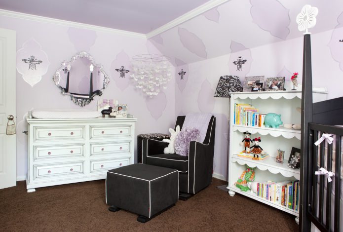 papel pintado lila con estampado