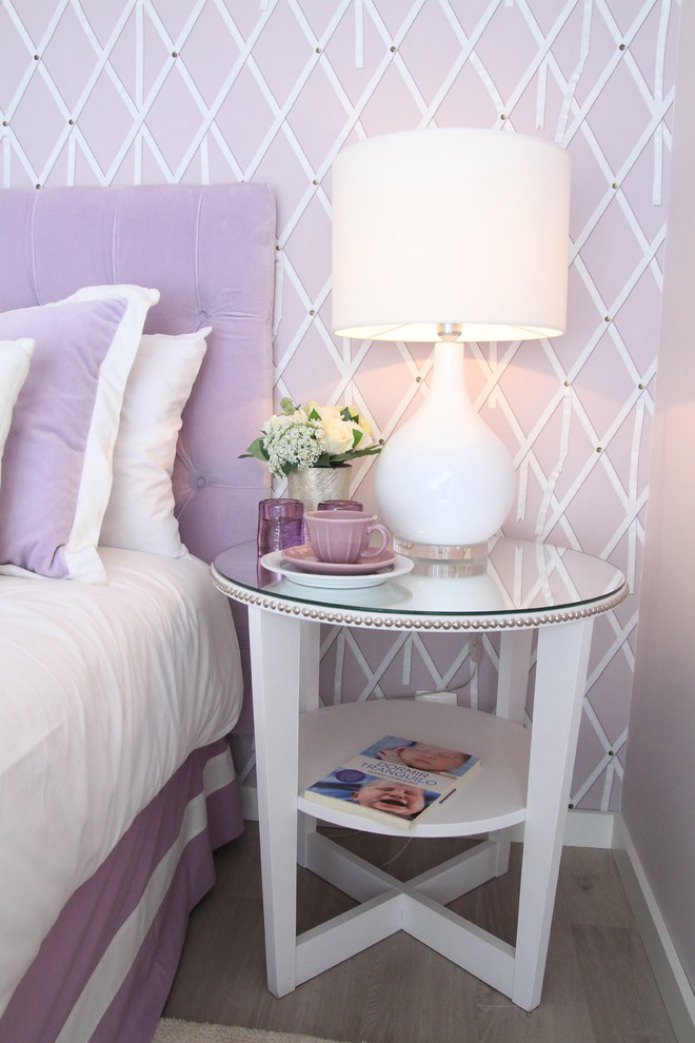 bedroom with lilac wall
