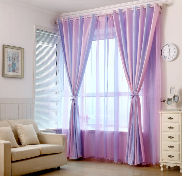 una combinación de dos colores en cortinas
