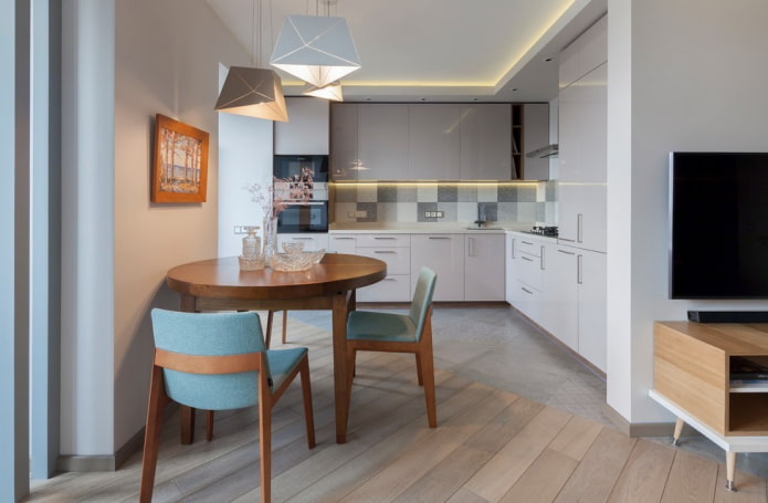 una combinación de laminado y azulejos en el interior de la cocina