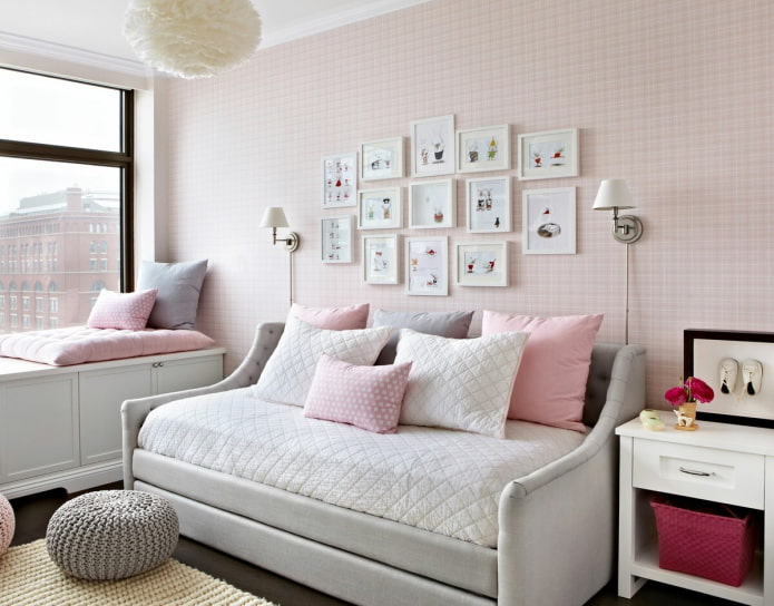 Habitación infantil gris y rosa