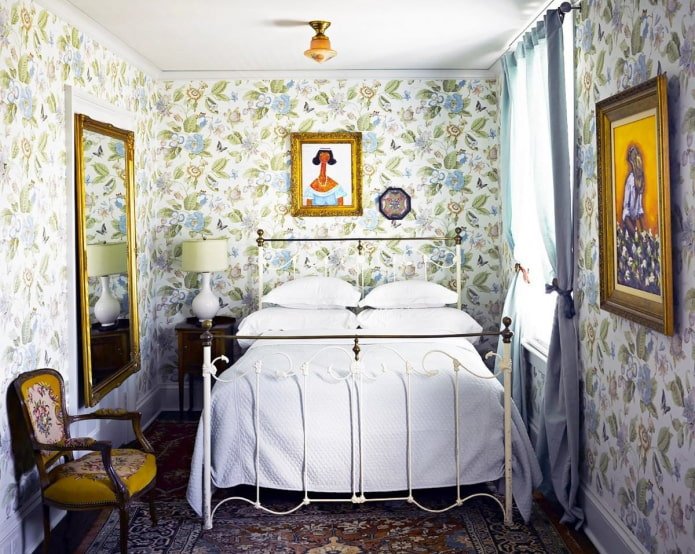 Interior de un dormitorio pequeño