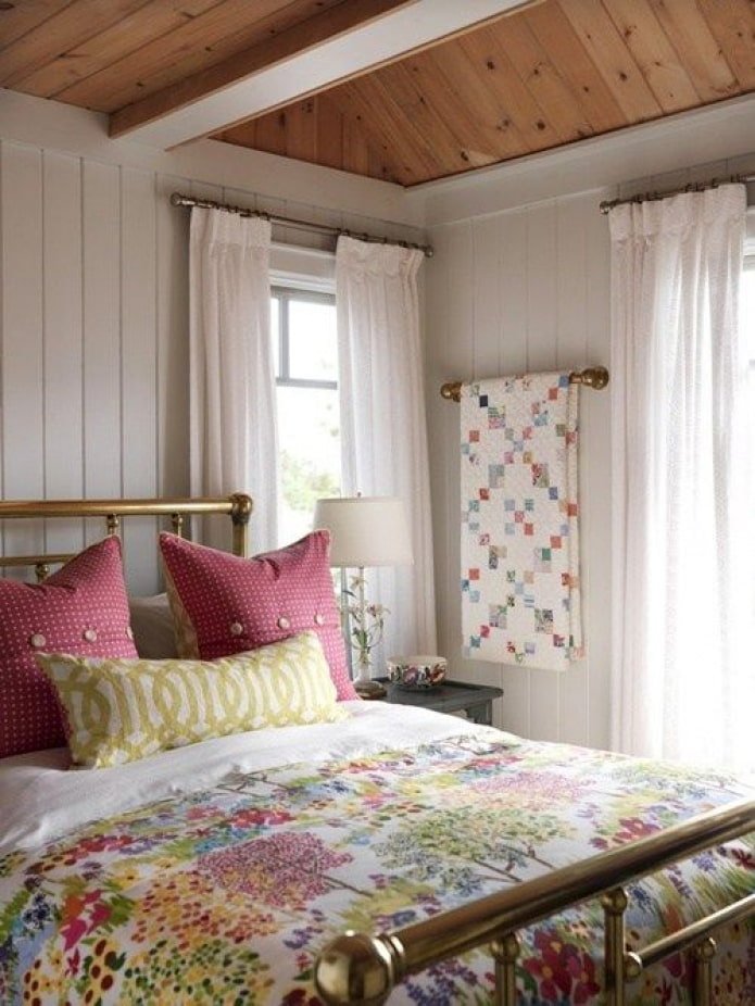 Textiles brillantes en el dormitorio