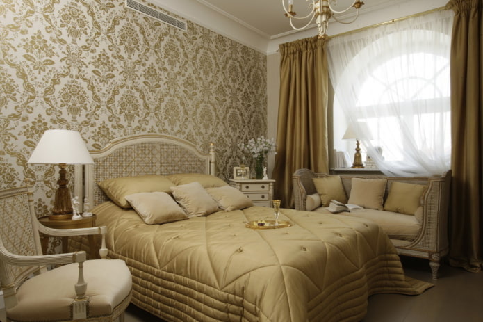 cortinas en el interior de un dormitorio beige