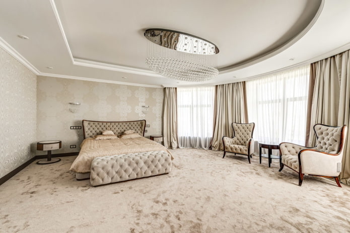 acabado en el interior de un dormitorio beige