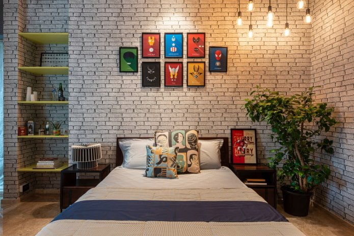 Decoración de pared en el dormitorio en estilo industrial
