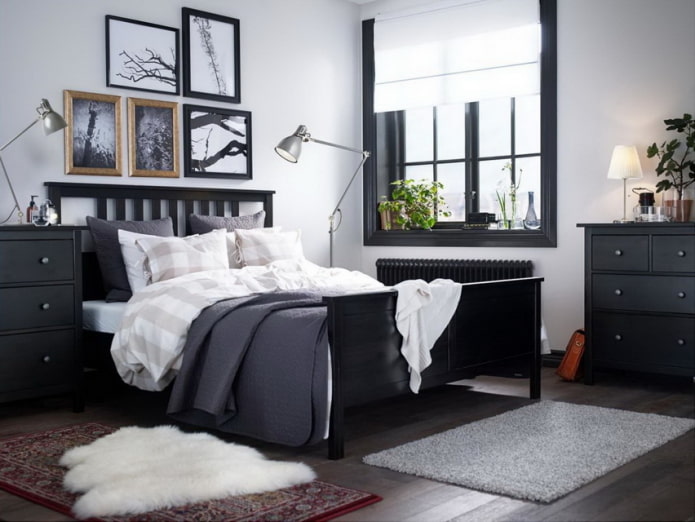 Muebles negros en el dormitorio