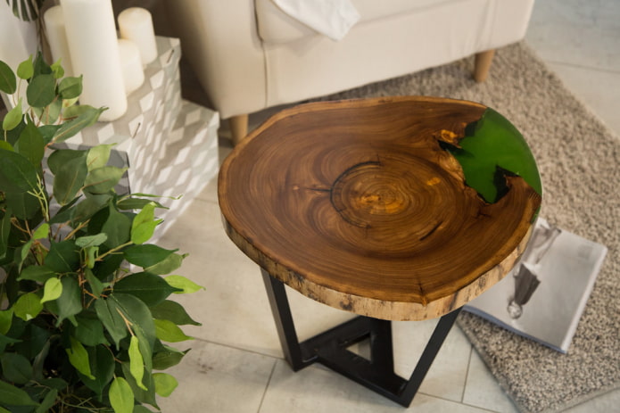 Mesa de troncos de sierra