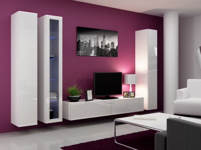 mueble alto de pared en el interior del salón