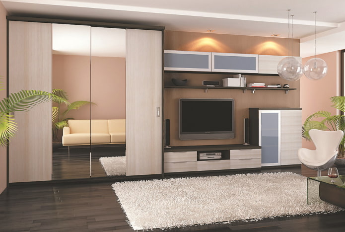 pared combinada en el interior del salón
