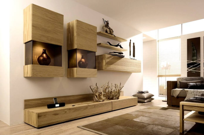 Pared para elementos decorativos en el salón