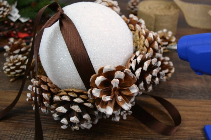 bola de piñas