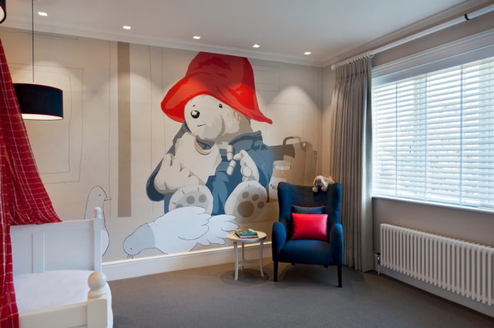 Paredes beige en el interior de la habitación infantil