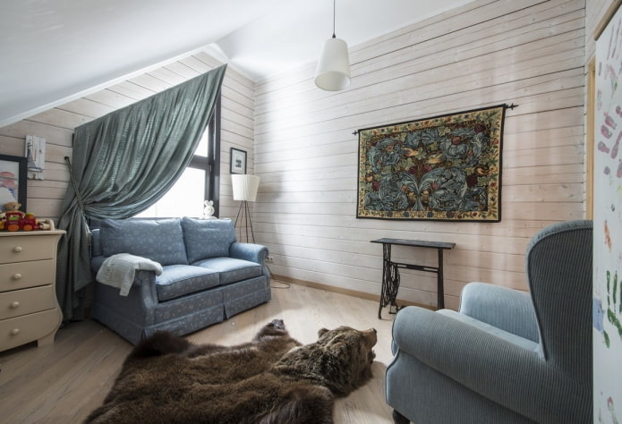 alfombra en la pared en el interior de la habitación infantil