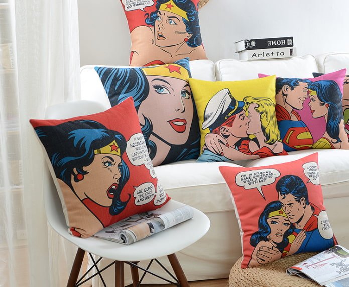 almohadas con imágenes de cómics