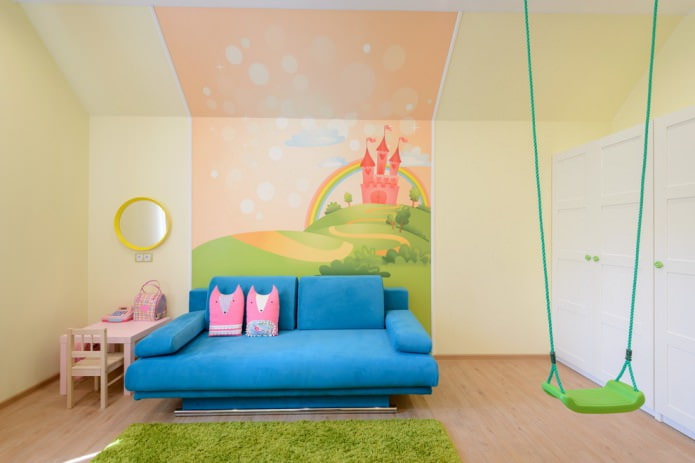 Interior de una habitación infantil para niña con papel tapiz fotográfico