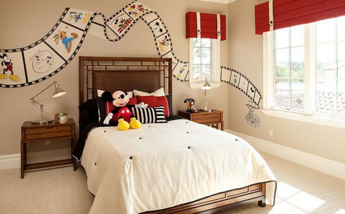 Interior de la habitación infantil con Mickey Mouse