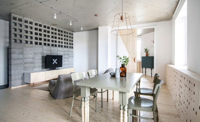 Mesa gris en un interior de estilo loft