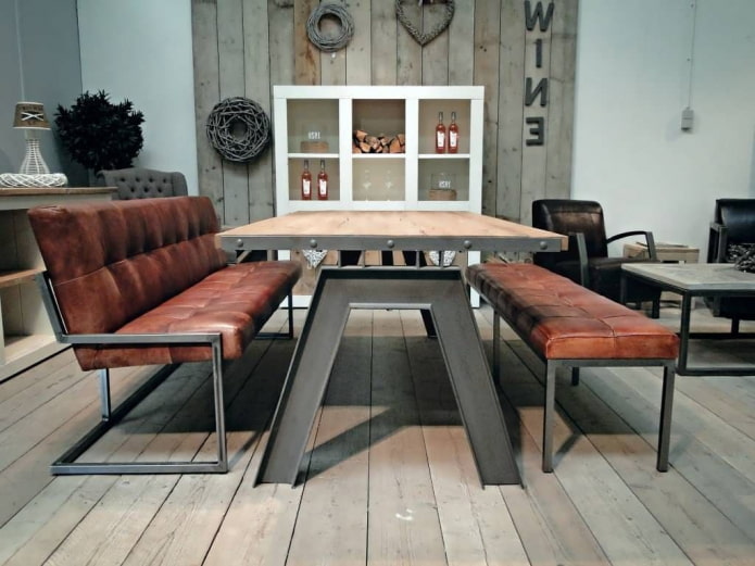 Mesa con patas de hierro para interior de estilo loft