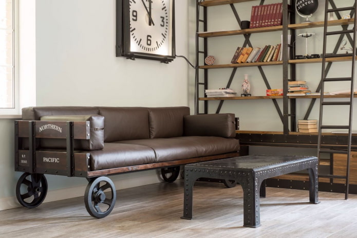 Mesa de forja en un interior de estilo loft