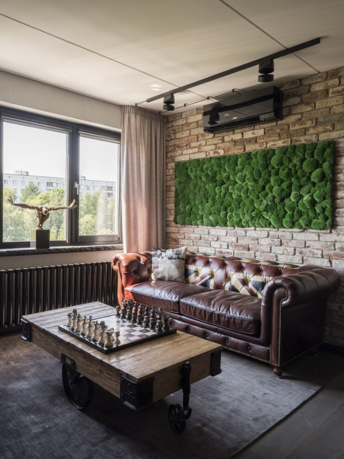 Mesa marrón en un interior estilo loft