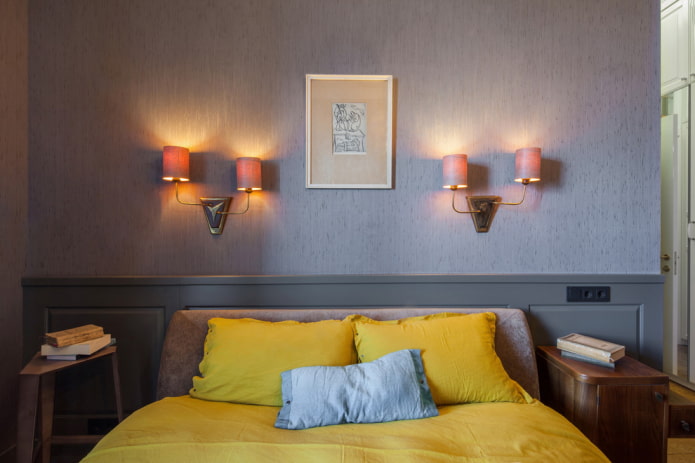 Papel pintado de tela gris en el dormitorio
