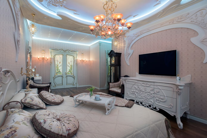 TV en el interior del dormitorio en estilo Art Nouveau