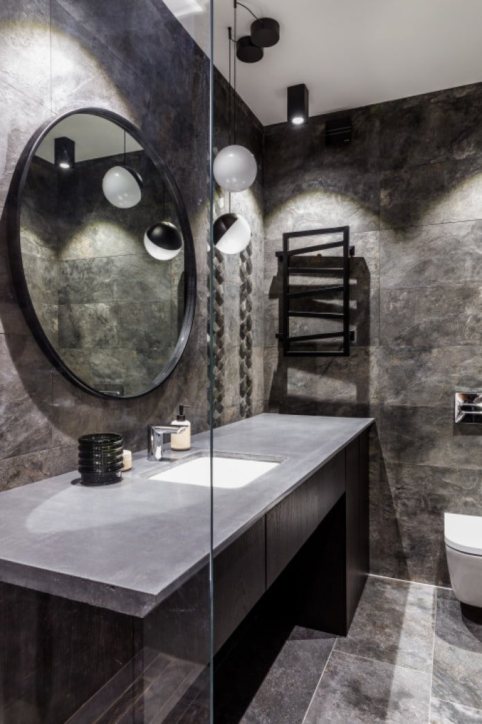 Acentos negros en el baño