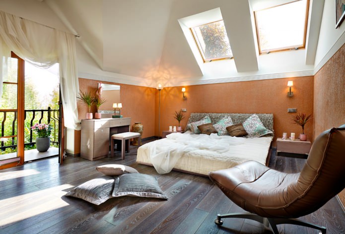 Suelo laminado oscuro