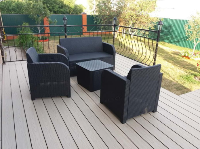 suelo claro en la terraza