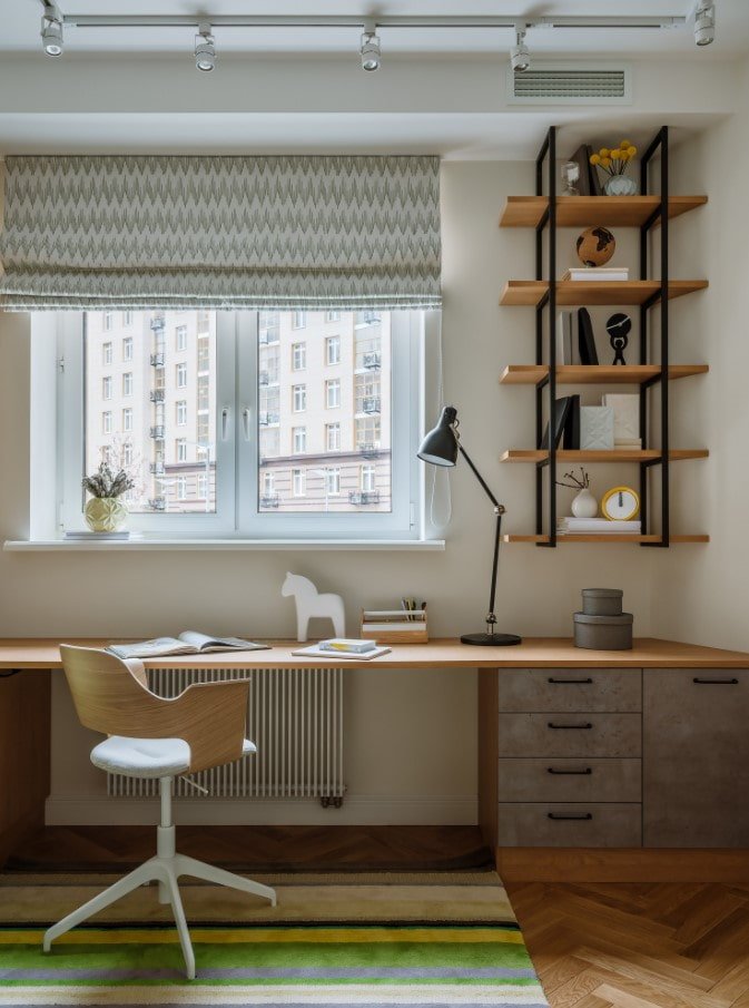 iluminación de fondo sobre el área de trabajo en la habitación infantil