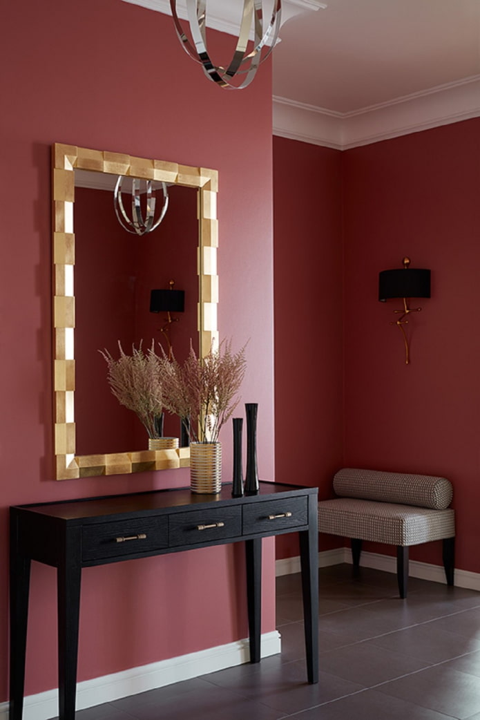burgundy walles in the passage