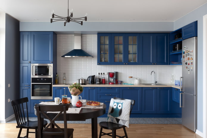 combinación de paredes con mueble de cocina