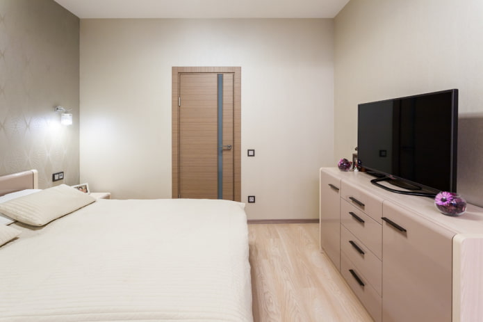 Mueble de TV en el interior del dormitorio