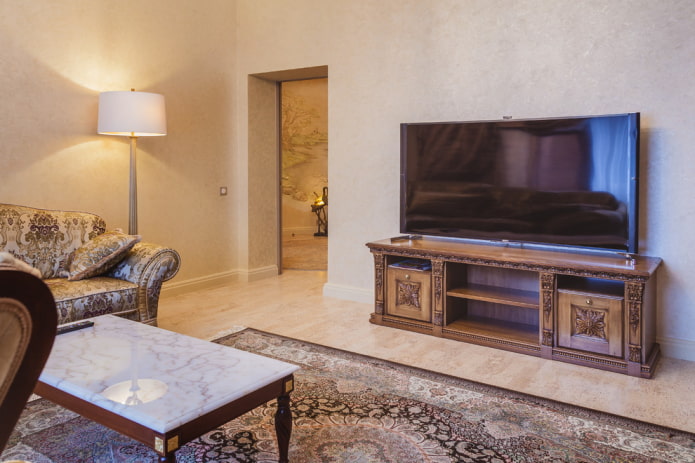 Mueble para TV en un interior de estilo clásico
