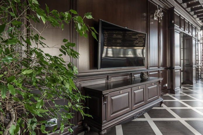 Mueble para TV en un interior de estilo clásico