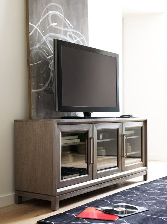 Soporte de TV con puertas de cristal en el interior
