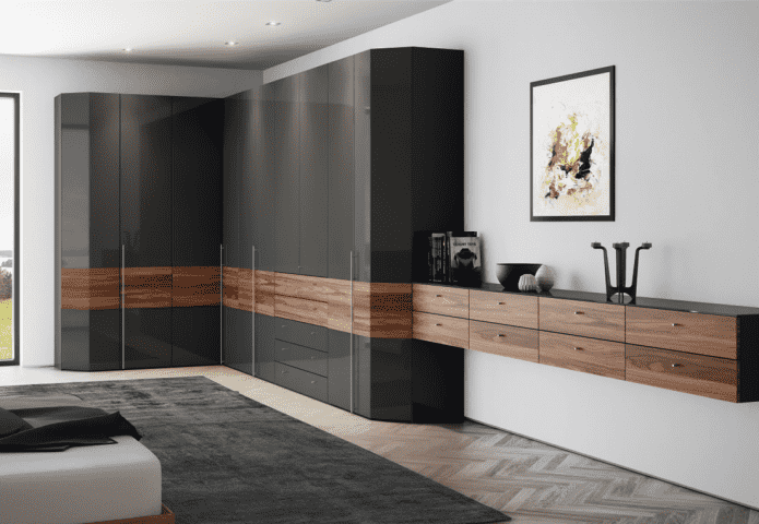 Armario esquinero en el interior de El salón en estilo moderno