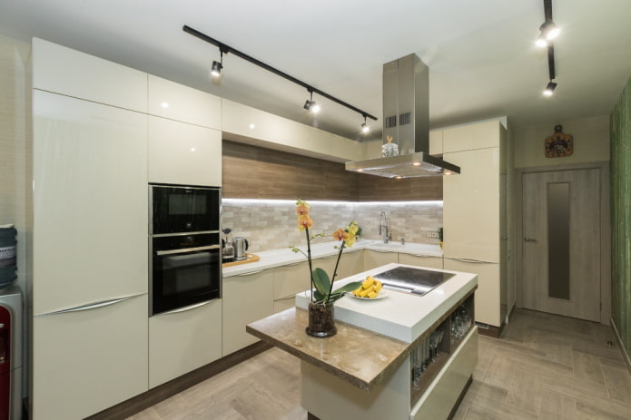 interior de la cocina en forma de L