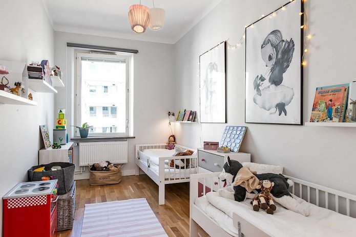 habitación infantil estrecha para dos